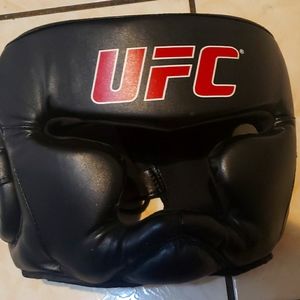 Boxing headgear